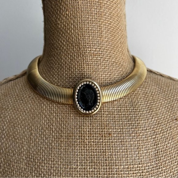 Hardy Wolf Vintage Style Gold Tone Black Cabochon Statement Choker Necklace - Picture 1 of 5
